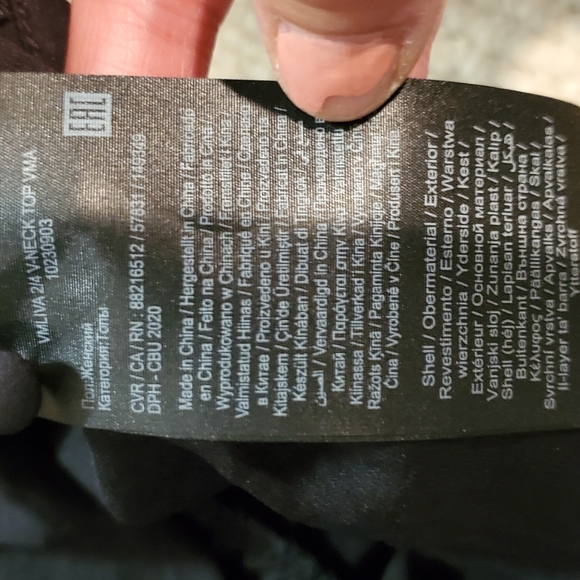 Aware By Vero Moda NWT Black Flowy V Neck Top Size - Picture 5 of 5